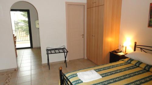 Paralio Astros Apartamento | Castle View Studios