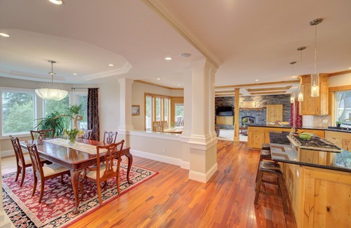 Inglewood Casa | Castillo con vistas al lago Sammamish.