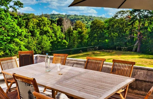 Gesves Casa | Castle with wellness and cinema