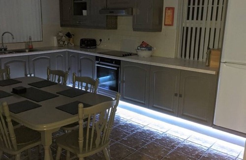 Castlerock Cabaña | Castleshaw Holiday Home