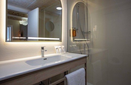 Bahía de San Antonio Hotel | Casual Bahía Ibiza Hotel