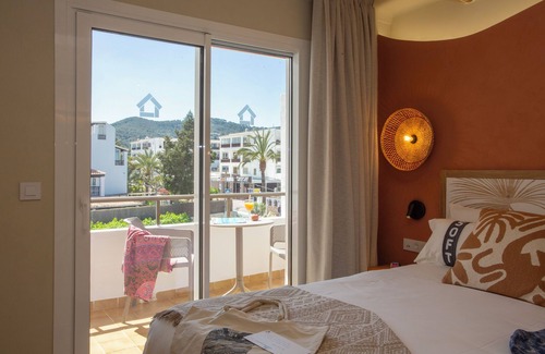 Bahía de San Antonio Hotel | Casual Bahía Ibiza Hotel