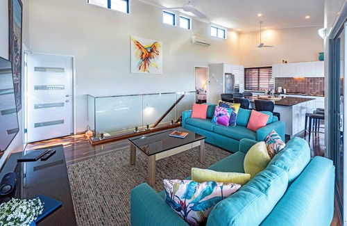 Hamilton Island Casa | Casuarina Cove 16 Ocean View Deluxe Refurbished 3 Bedroom House Near Marina With Golf Buggy