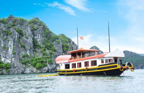 Cat Hai Alquiler De Eote | Cat Ba Bay Cruises