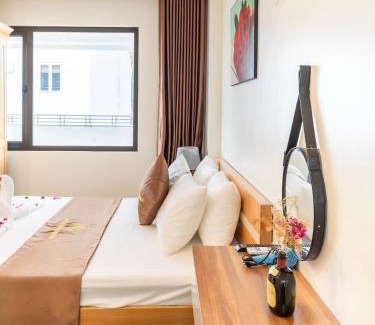 Cat Hai Hotel | Cat Ba Rose Nhung Hotel