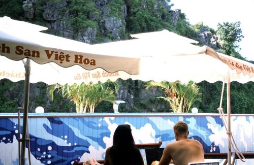 Cat Hai Hotel | Cat Ba Viet Hoa Hotel & Residence - Pool & Bar
