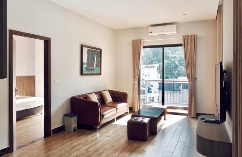 Cat Hai Hotel | Cat Ba Viet Hoa Hotel & Residence - Pool & Bar