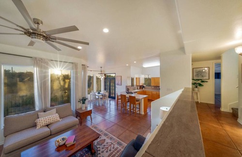 Catalina Foothills Estates Casa | Cat Foothills+Mountain Views / 3 BR 2 BA / Garage