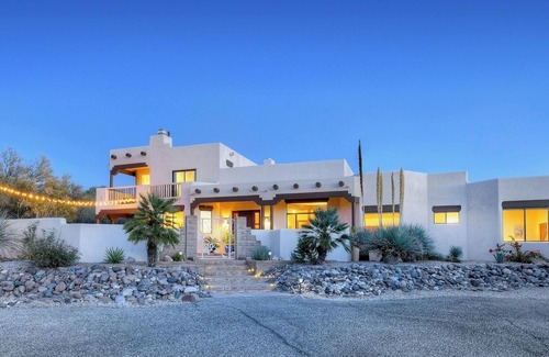Tucson Casa | Catalina Breeze – Luxury Living with Heated Pool/Spa and Stunning Mountain Views