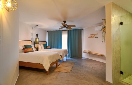 Cabrera Cabina | Catalina Tropical Lodge