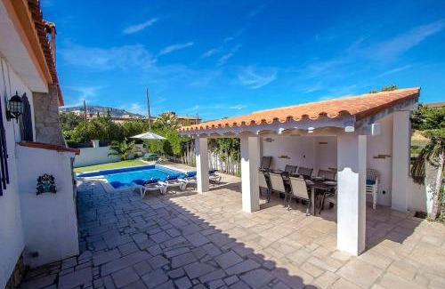 Miami Platja Villa | Catalunya Casas Beach Vibes Villa less than 1km to town and sea!