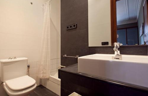 Esquerra de l'Eixample Apartamento | Catalunya Executive 3 bedrooms, 3 bathrooms AC wifi