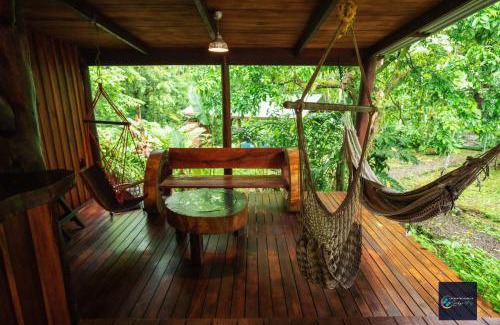 Bijagua Complejo | Cataratas Bijagua Lodge, incluye tour autoguiado Bijagua Waterfalls Hike
