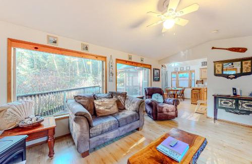 Brookings Casa | Catch a Wave, B-15