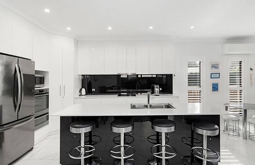 Tomakin Casa | Catch and Relax: 4 BR, 2 BA House in Tomakin, Sleeps 10