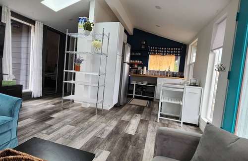 Hillsboro Casa | Come and explore the PNW! Quiet & comfy, 1GB web, near and central location.