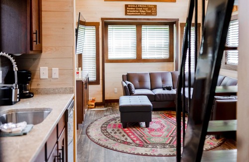 Gatlinburg - Pigeon Forge Cabaña | "Catching Fireflies" - Riverfront Tiny Home in the Smoky Mountains