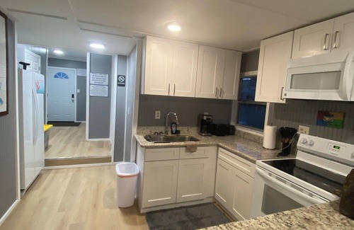 Venice Alquiler De Eote | Catfish house boat for rent, sleeps 8,Ice machine. perfect place to fish 🐠