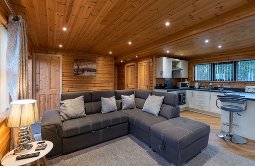 Ely Cabina | Cathedral View 1 - Luxury Lodge with Hot Tub