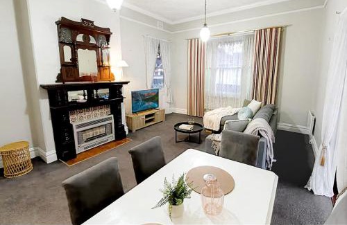 Bendigo Casa | Cathedral View - Sleeps 16