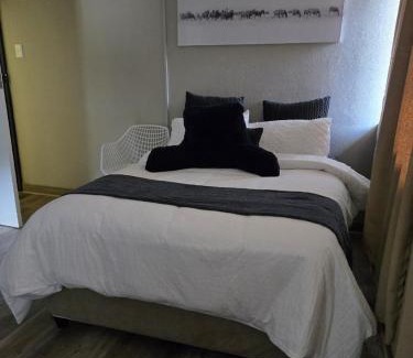 Lyttelton Manor Cama Y Desayuno | Cathye B&B GUEST HOUSE