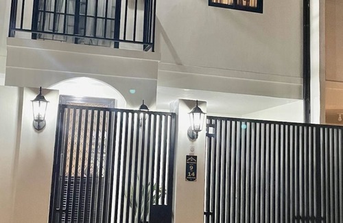 San Pablo Casa | CatNap Townhouse in Savana: Your Home Away From Home