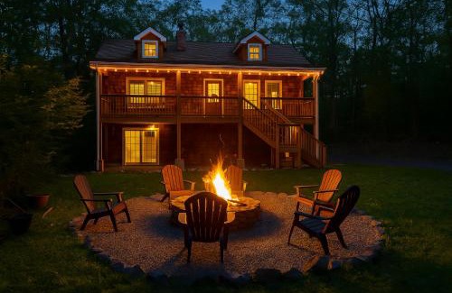 Catskill Casa | Catskill Cabin with Firepit & Brilliant Fall Views