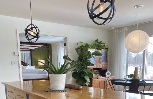 Freehold Apartamento | Catskill Mountain View-Private Deck-Golf/Skiing