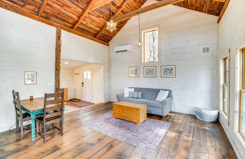 Town of New Baltimore Apartamento | Catskills Cabin on Wooded 100 Acres w/ Lake
