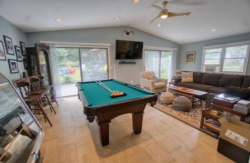 Circleville Casa | Catskills Getaway 3BR Retreat with Media Room, Near Casino, Bethel Woods and More