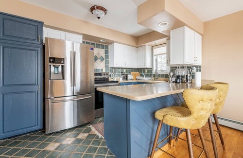 Bloomingburg Casa | Catskills mountain gateway house.