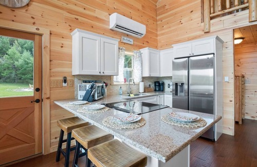West Oneonta Cabina | Catskills Over Water Bungalow on Lake Albanese!