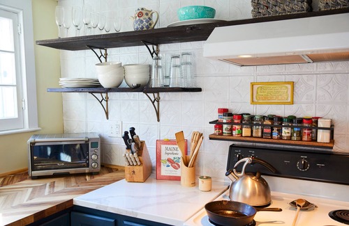 Rensselaerville Casa | Catskills retreat on 4.5 acres w/ fully stocked kitchen and fire pit—Sleeps 9