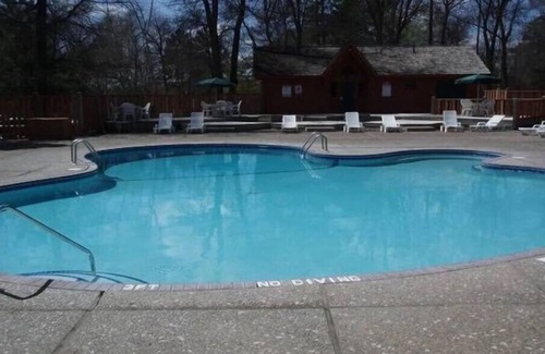 Lake Shore Complejo | Causeway On Gull - Spacious 1 Bedroom W/Kitchenette