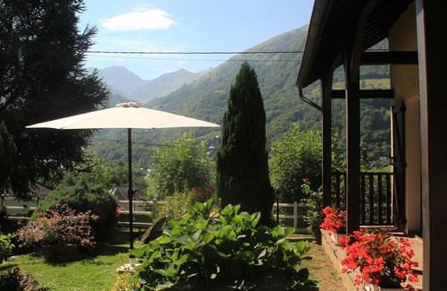 Cauterets Chalet De Esquí | CAUTERETS - Chalet **** L'Escapade, fine amenities, sleeps 2 to 15