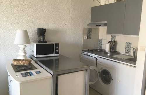 Cavaliere Apartamento | Cavalaire - Estudio acondicionado centro MAR cabina, a 100 metros de la playa