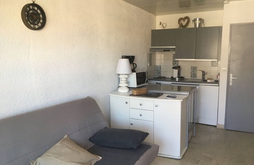 Cavaliere Apartamento | Cavalaire - Estudio acondicionado centro MAR cabina, a 100 metros de la playa