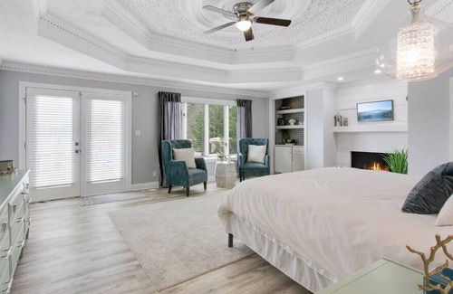 Portsmouth Casa | Cavalier Manor on Crystal Lake