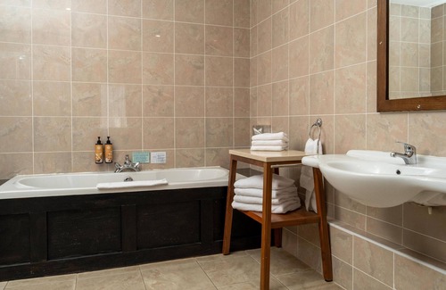 Cavan Hotel | Cavan Crystal Hotel
