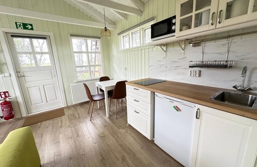 Hella Cabina | Cave Cabins