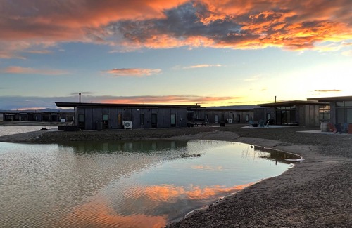 Quincy Casa | CaveB Lake House - come for concerts, or a relaxing get away in the sunshine