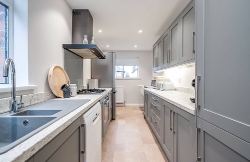 Belfast Casa | Cavehill View. An elegant 4 BR house with parking. Your perfect Belfast retreat!