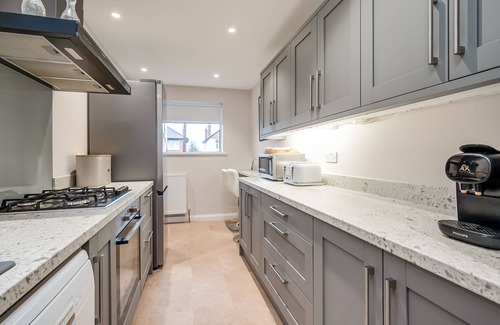 Belfast Casa | Cavehill View. An elegant 4 BR house with parking. Your perfect Belfast retreat!