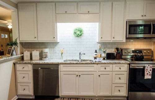 Dahlonega Cabaña | Cavender Creek Cottage - on Dahlonega Wine Trail