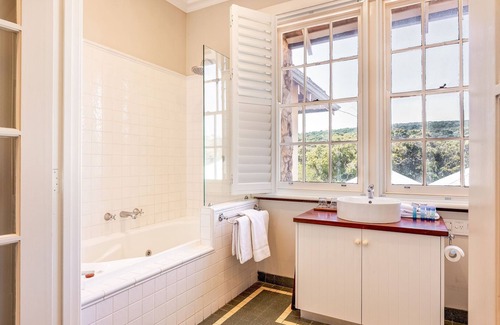 Yallingup Hotel | Caves House Hotel Yallingup