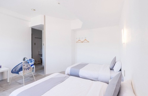 Yokosuka Hotel | CaveStyleTwinRoom / Yokosuka Kanagawa