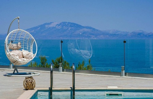 Neromilos Casa | Cavo Mare Meltemi 5.1