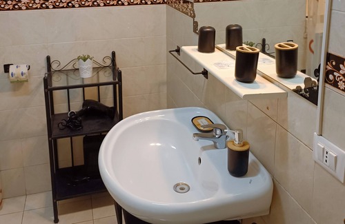 Castellammare Cama Y Desayuno | Cavour il Conte Camillo Bed&Breakfast