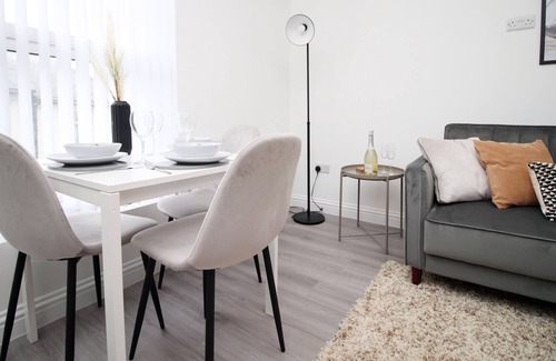 Newport Apartamento | Caxton Place by Tŷ SA