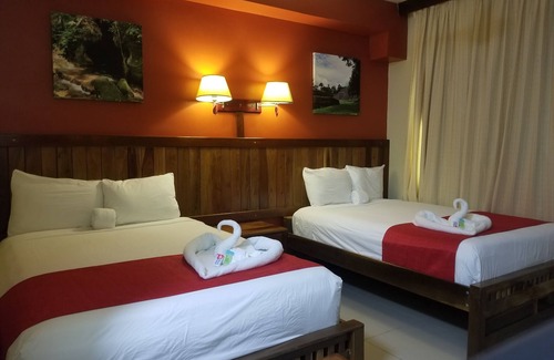 Cayo Corker Hotel | Caye Caulker Plaza Hotel